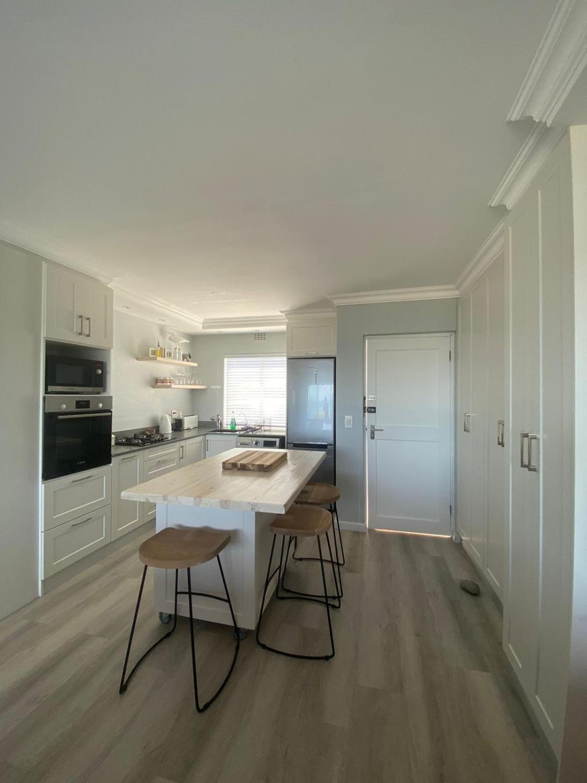 Apartment 42 Whale Rock Estate Hermanus