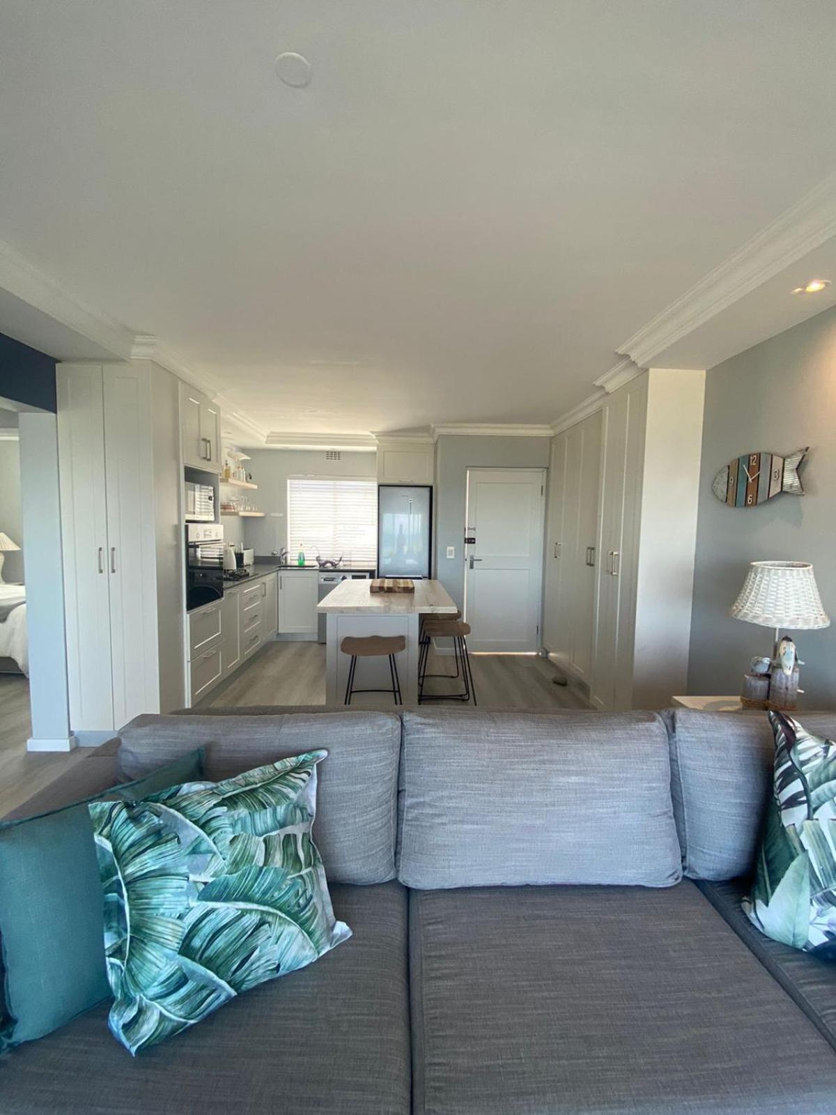 42 Whale Rock Estate Hermanus